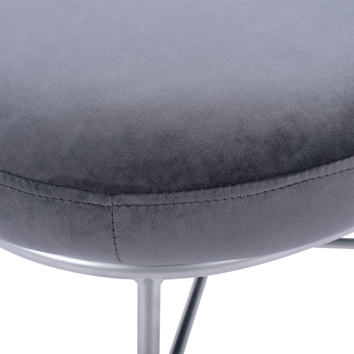 ΣΚΑΜΠΟ ΥΠΟΠΟΔΙΟ TRUDI HM8640.01 ΑΠΟ ΓΚΡΙ ΒΕΛΟΥΔΟ ΜΕ ΑΣΗΜΙ ΒΑΣΗ 55x46x38Υ εκ. - Image 5