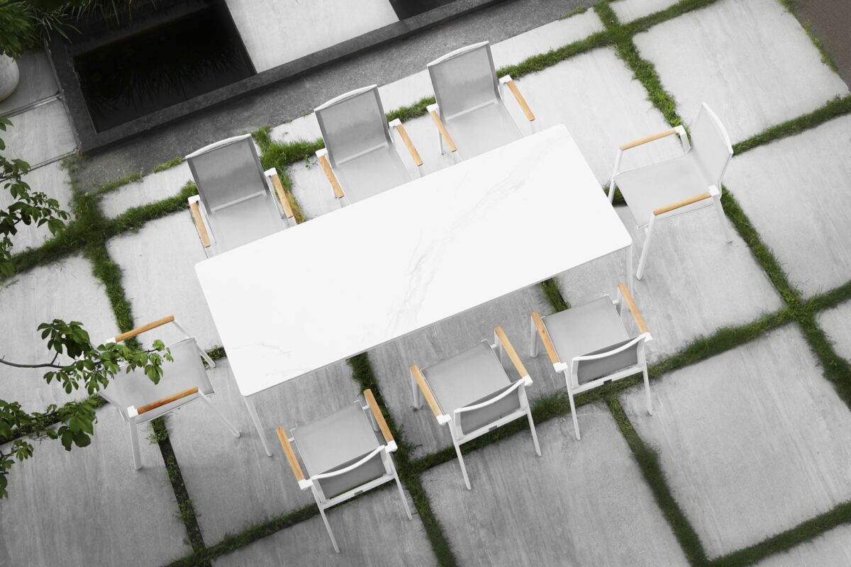 Aspen/D7-White Dining Set - Image 1