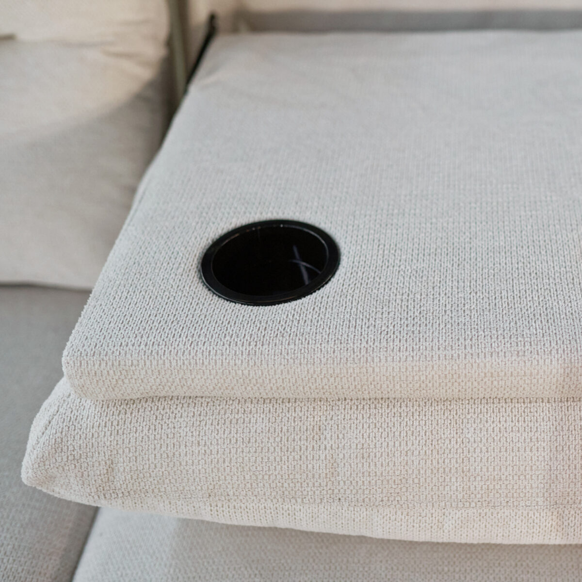 ΣΕΤ ΚΑΝΑΠΕΣ-ΠΟΛΥΘΡΟΝΑ RELAX SYNTHIA HM10736.01 ΜΠΕΖ ΥΦΑΣΜΑ-ΗΛ.ΑΝΑΚΛΙΣΗ [R] - Image 6